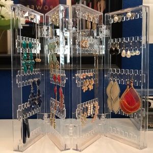 Clear earring holder w 25 pairs of earrings